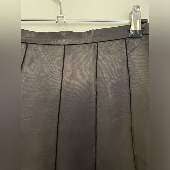 NWOT Tristan & Iseut Satin with Sheer Overlay  Midi Skirt - Picture 5 of 8